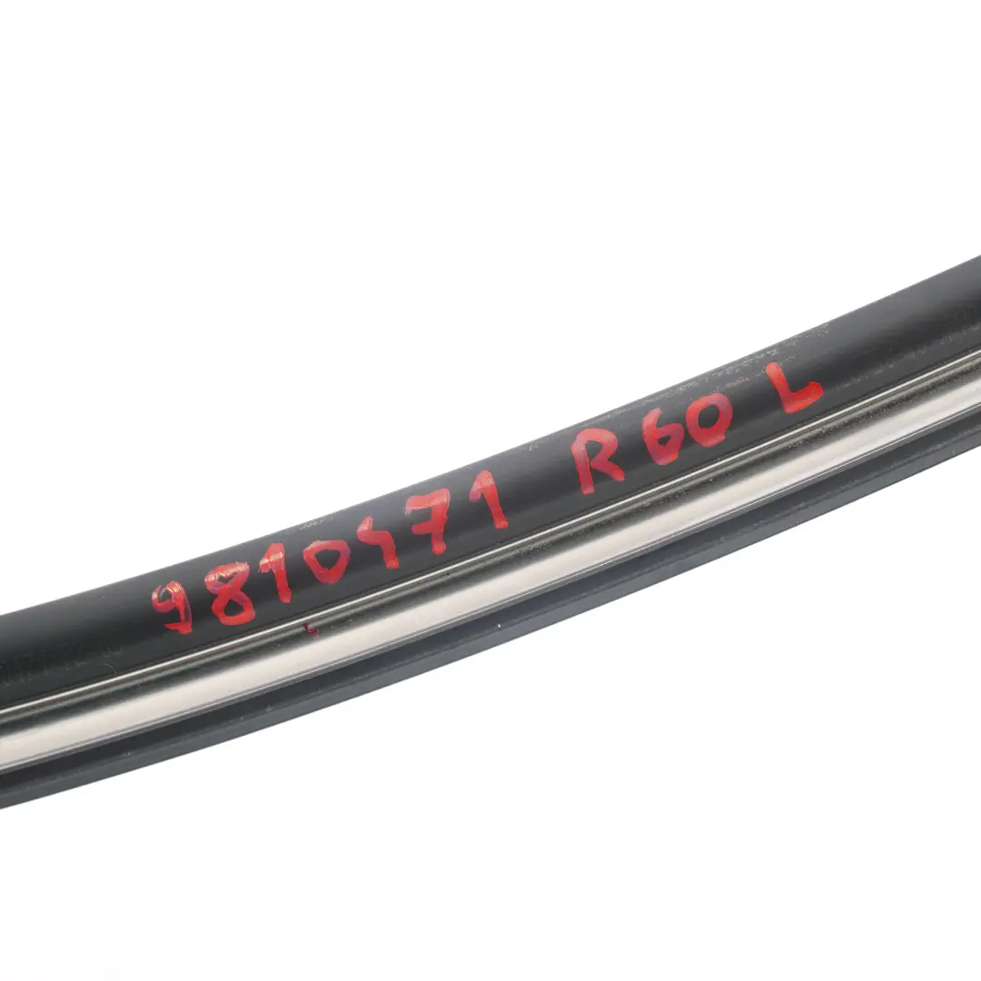 Moulure Vitre Fixe Gauche pour Mini Countryman R60 à propos du numéro de pièce 9810471 Mini Countryman R60 Moulure Vitre Fixe Gauche - SKU 9810471 - Numéro de pièce 9810471