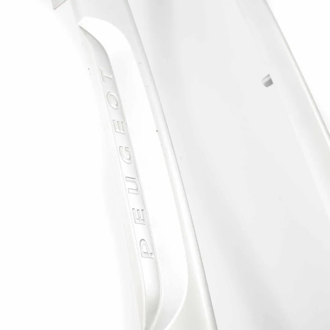  Embellecedor paragolpes delantero Peugeot Partner Cromado - SKU 9810964777 - Número de pieza 9810964777