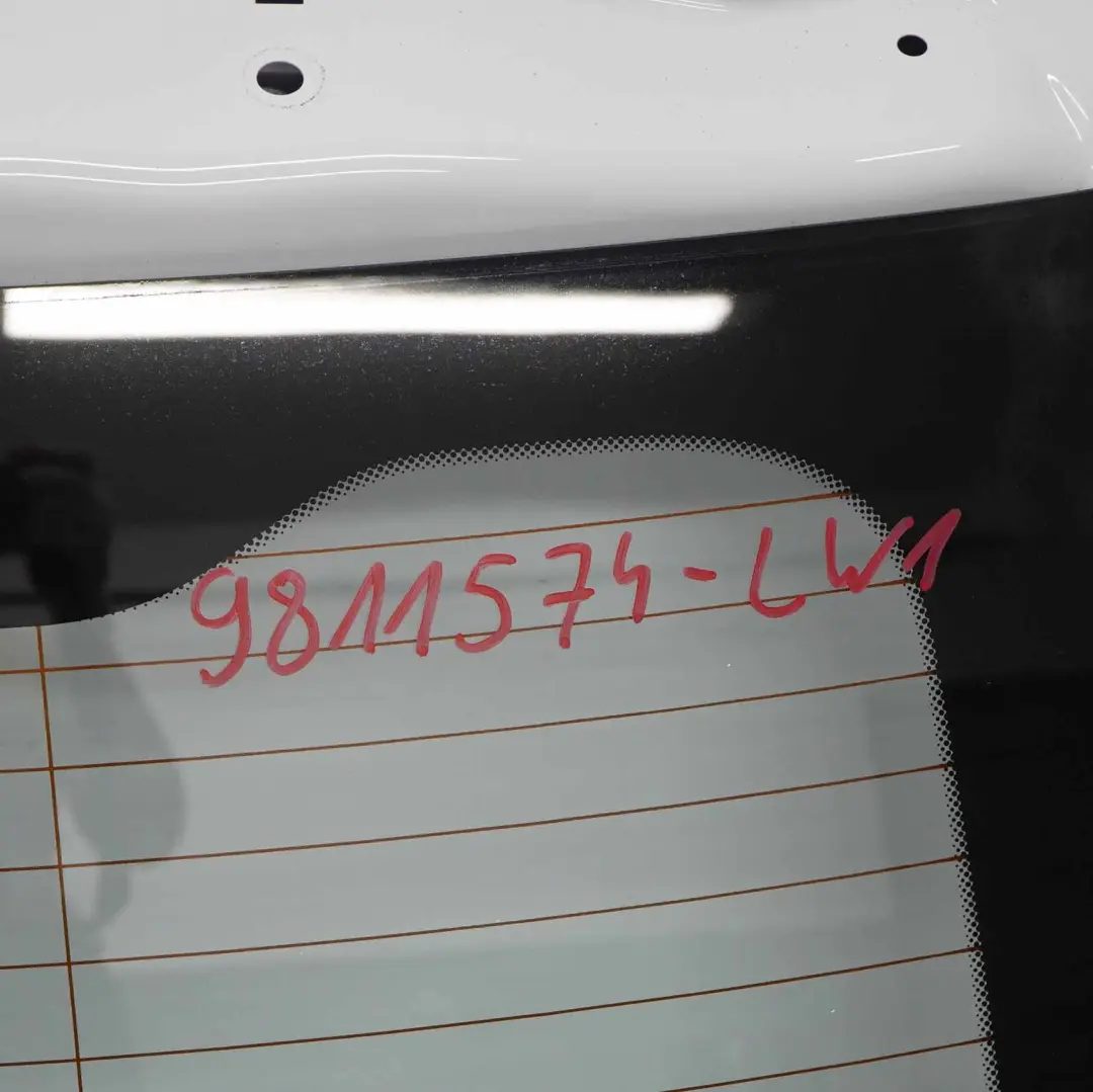 Boot Tailgate Trunk Lid Light White - B15 do Mini R60 o numerze 9811574 Mini R60 Boot Tailgate Trunk Lid Light White - B15 - SKU 9811574-LW1 - Numer Części 9811574