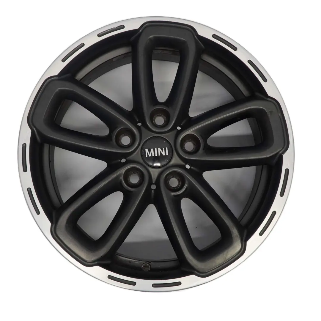 Antracite Cerchio In Lega 17" 7J Et:50 Triangolo Raggi 141 per Mini R60 R61 con numero di parte 9812676 Mini R60 R61 Antracite Cerchio In Lega 17" 7J Et:50 Triangolo Raggi 141 - SKU 9812676-1 - Numero di parte 9812676