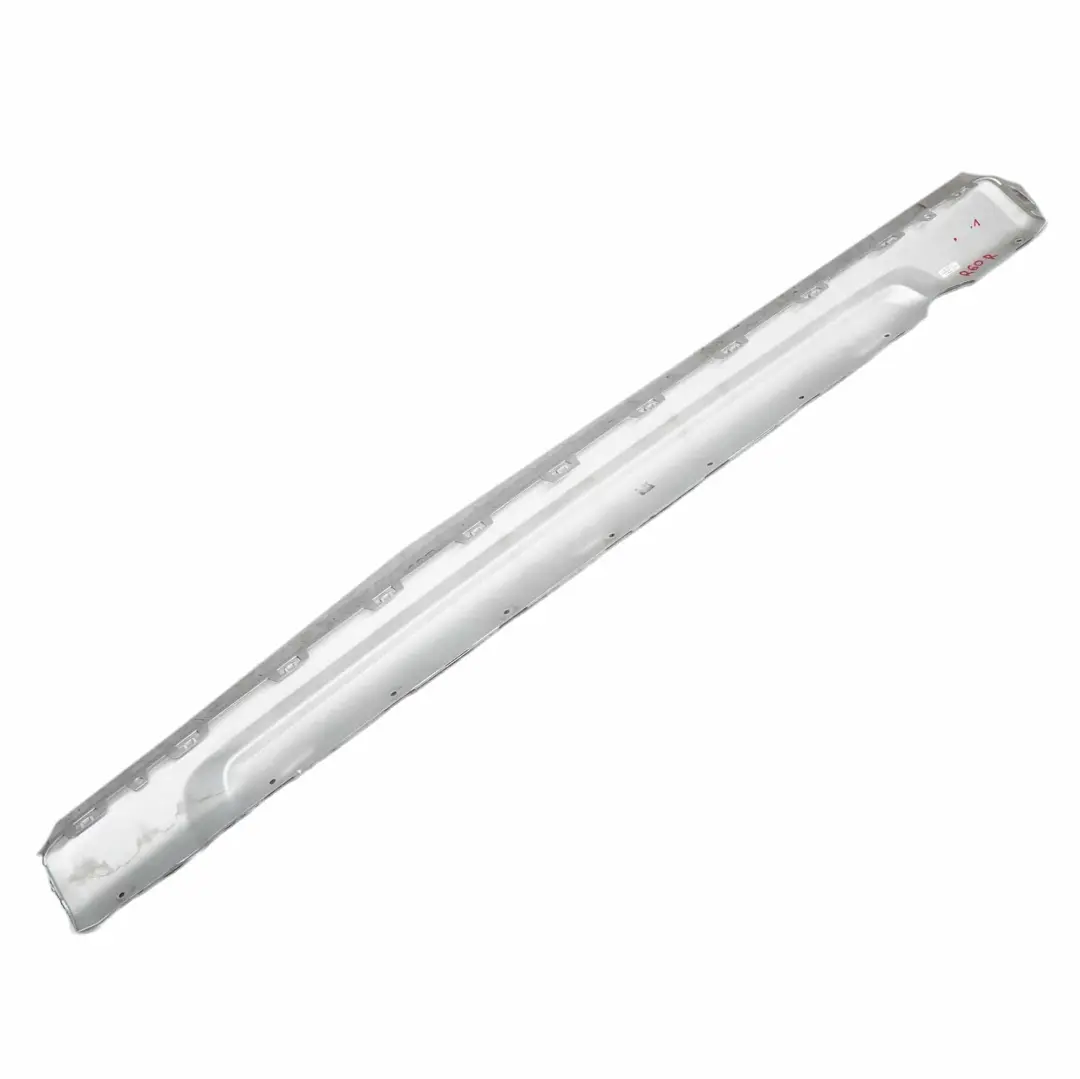 Bas de Porte Seuil A Droite pour Mini Countryman R60 Cooper S ALL4 à propos du numéro de pièce 9813052 Mini Countryman R60 Cooper S ALL4 Bas de Porte Seuil A Droite - SKU 9813052 - Numéro de pièce 9813052