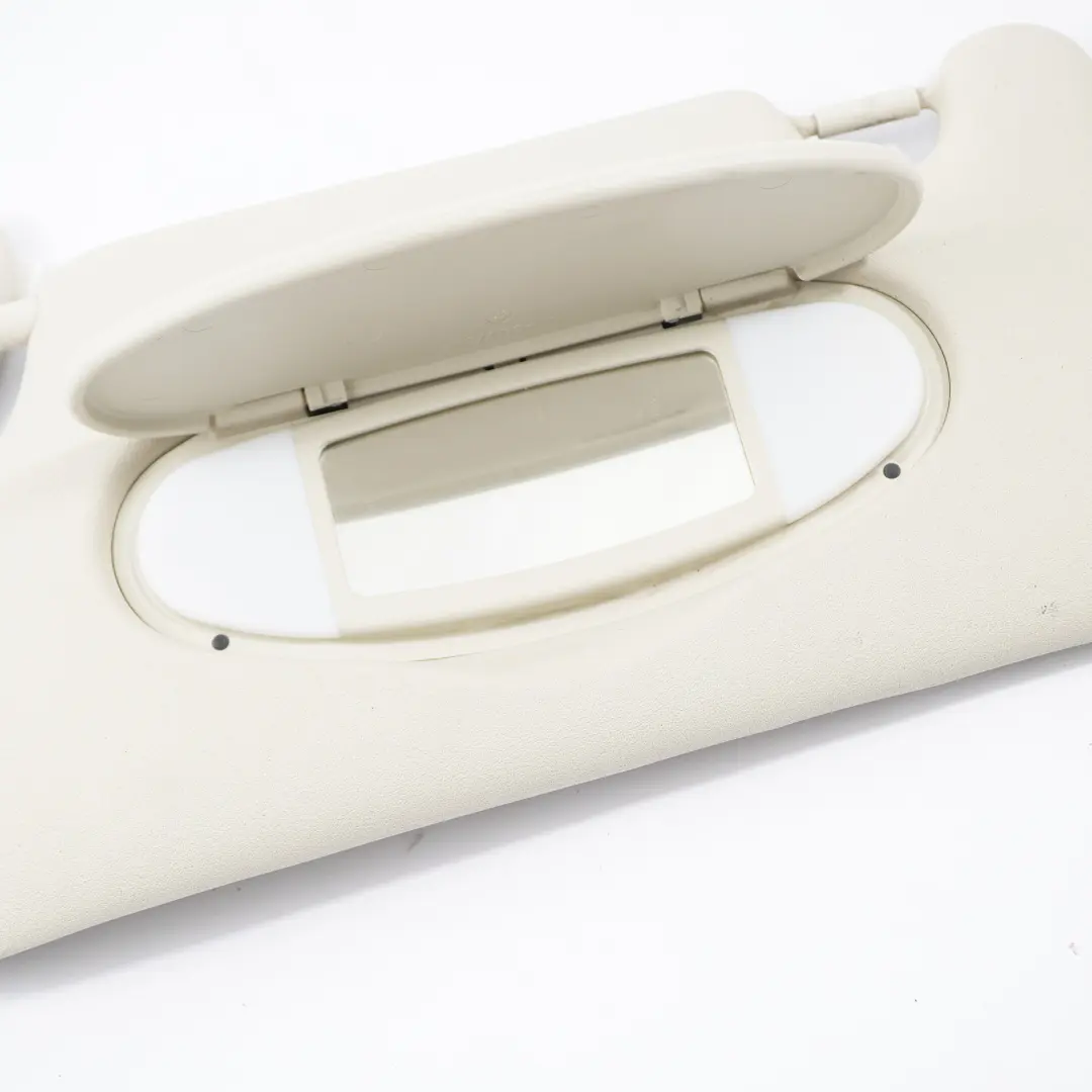 Parasol Izquierdo Etiqueta Cubre Espejo Beige Claro para Mini Cooper Countryman R60 con número de pieza 9813131 Mini Cooper Countryman R60 Parasol Izquierdo Etiqueta Cubre Espejo Beige Claro - SKU 9813131-4 - Número de pieza 9813131