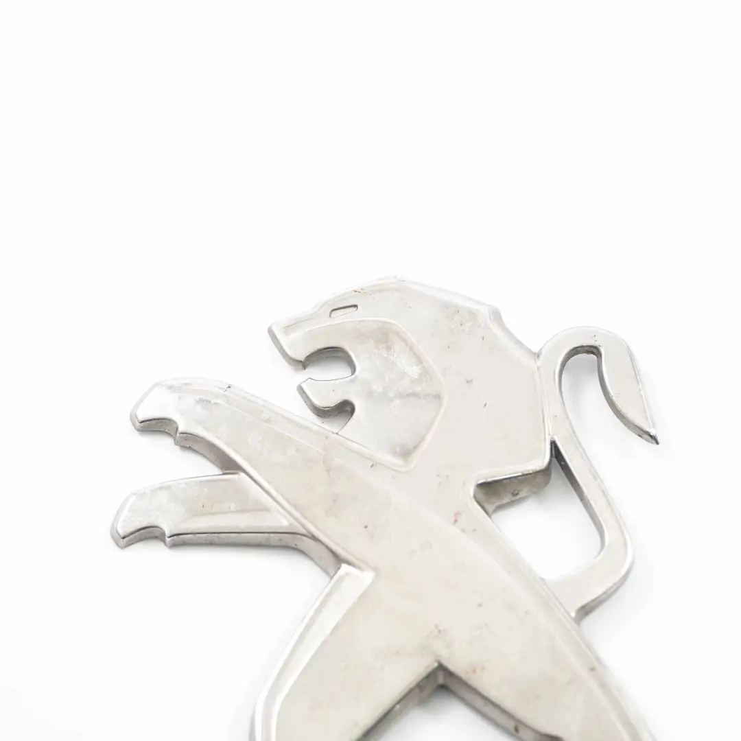 Peugeot Partner K9 Emblem Logo Plakette aufgeklebt Chrom - SKU 981676537A - Teilenummer 981676537A