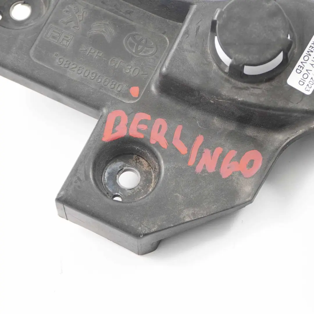 Soporte faro delantero Vivaro Proace Montaje delantero izquierdo para con número de pieza 9826095680 Soporte faro delantero Vivaro Proace Montaje delantero izquierdo - SKU 9826095680 - Número de pieza 9826095680