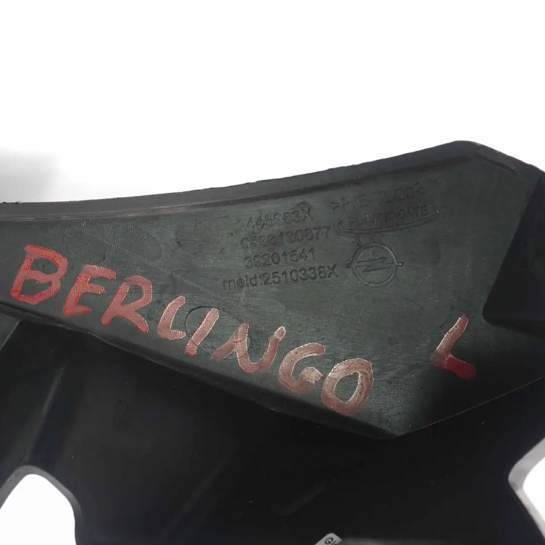 Citroen Berlingo Soporte Parachoques Delantero Izquierdo Embellecedor para con número de pieza 9833130877 Citroen Berlingo Soporte Parachoques Delantero Izquierdo Embellecedor - SKU 9833130877 - Número de pieza 9833130877