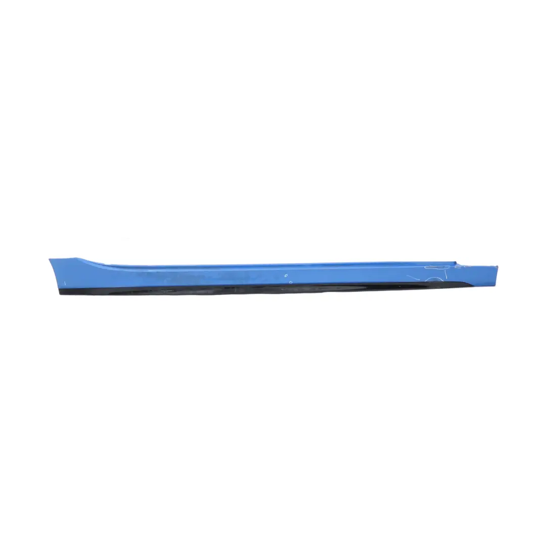 Gonna laterale M Sport Striscia davanzale destra Misano Blue - C1D per BMW F40 con numero di parte 9850692 BMW F40 Gonna laterale M Sport Striscia davanzale destra Misano Blue - C1D - SKU 9850692-MISA - Numero di parte 9850692
