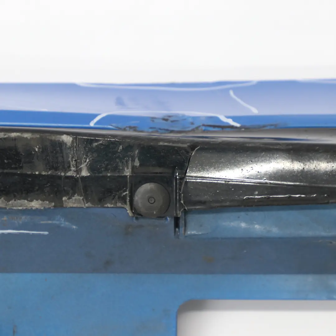 Gonna laterale M Sport Striscia davanzale destra Misano Blue - C1D per BMW F40 con numero di parte 9850692 BMW F40 Gonna laterale M Sport Striscia davanzale destra Misano Blue - C1D - SKU 9850692-MISA - Numero di parte 9850692