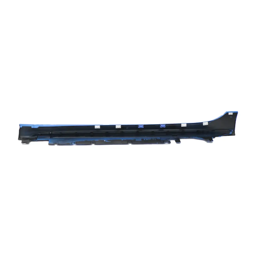 Gonna laterale M Sport Striscia davanzale destra Misano Blue - C1D per BMW F40 con numero di parte 9850692 BMW F40 Gonna laterale M Sport Striscia davanzale destra Misano Blue - C1D - SKU 9850692-MISA - Numero di parte 9850692