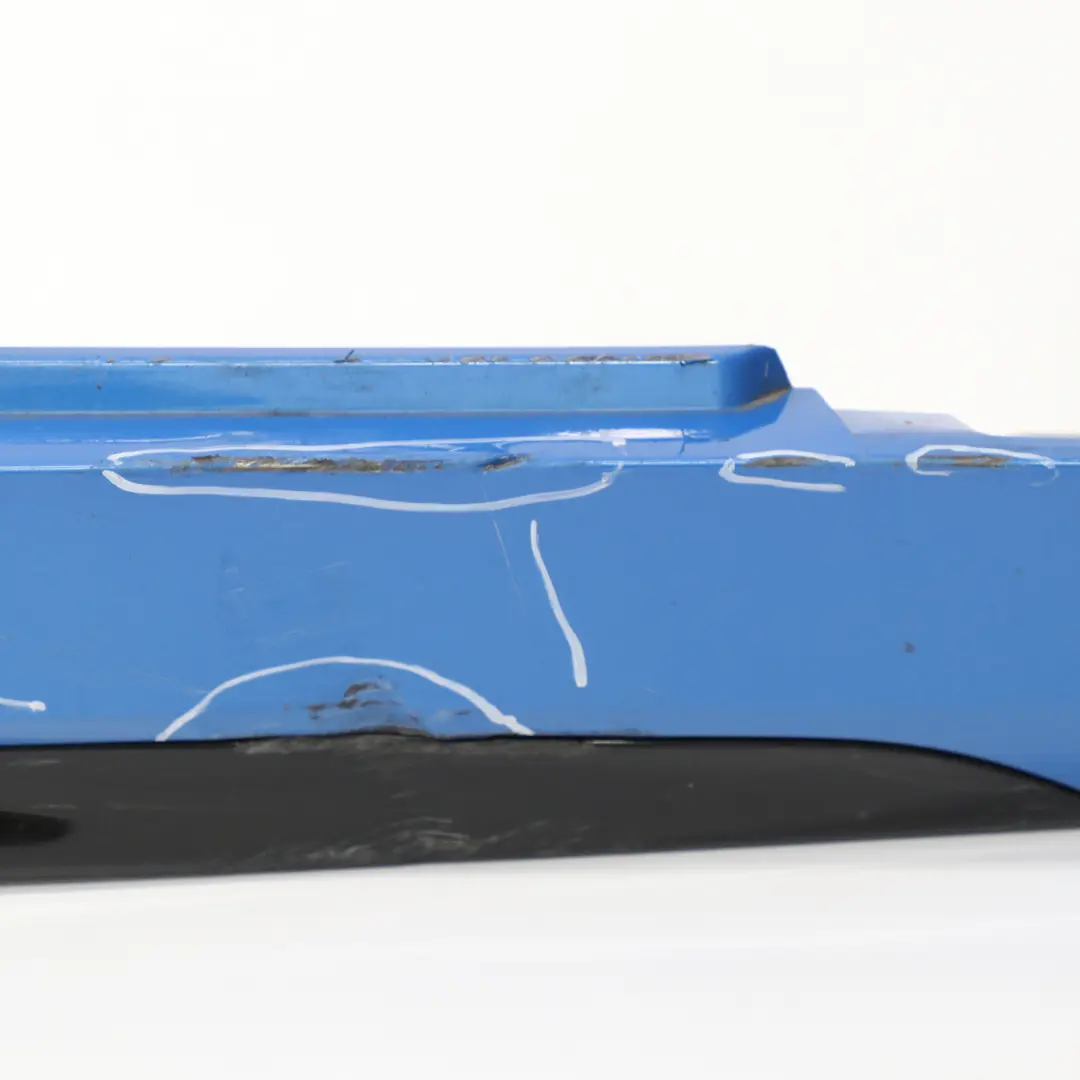 Gonna laterale M Sport Striscia davanzale destra Misano Blue - C1D per BMW F40 con numero di parte 9850692 BMW F40 Gonna laterale M Sport Striscia davanzale destra Misano Blue - C1D - SKU 9850692-MISA - Numero di parte 9850692