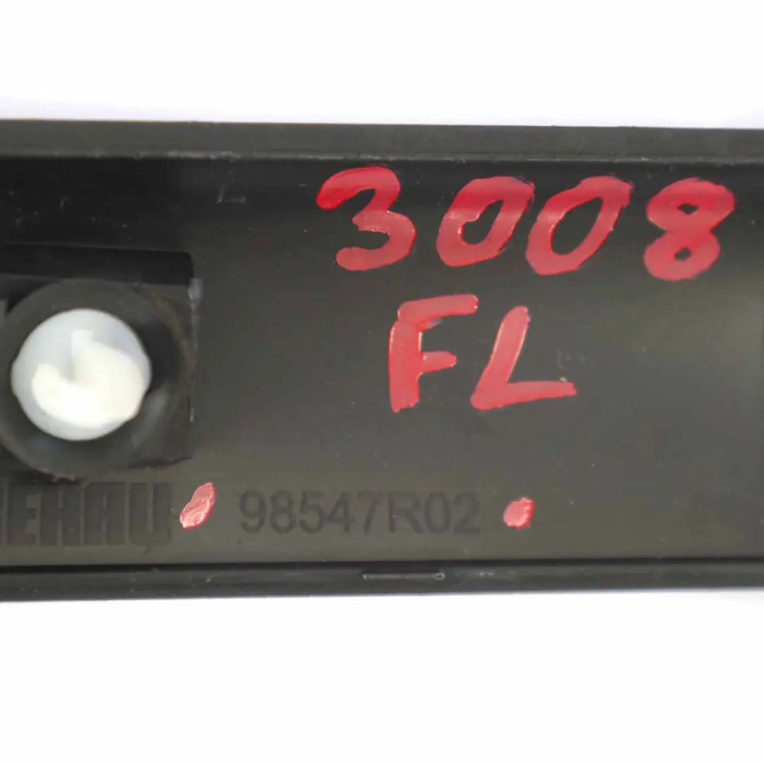 Striscia rivestimento porta anteriore sinistra Modanatura per Peugeot 3008 con numero di parte 98547R02 Peugeot 3008 Striscia rivestimento porta anteriore sinistra Modanatura - SKU 98547R02 - Numero di parte 98547R02