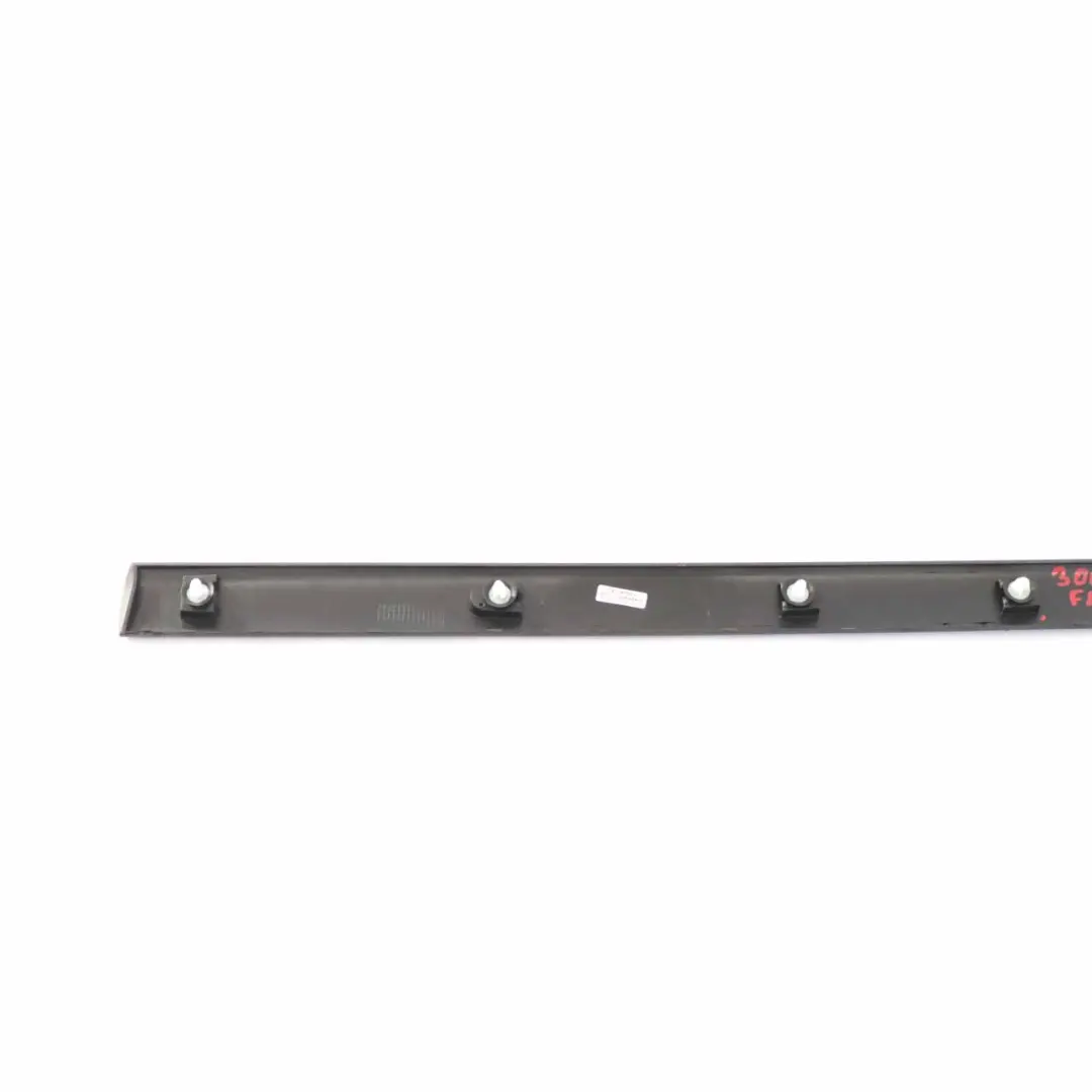 Striscia rivestimento porta anteriore sinistra Modanatura per Peugeot 3008 con numero di parte 98547R02 Peugeot 3008 Striscia rivestimento porta anteriore sinistra Modanatura - SKU 98547R02 - Numero di parte 98547R02