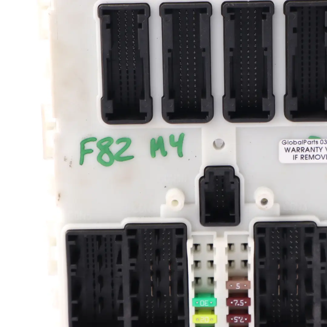 Unità Modulo Comfort Controllo FEM ECU LR01 per BMW F20 F21 F30 F31 F32 con numero di parte 9868383 BMW F20 F21 F30 F31 F32 Unità Modulo Comfort Controllo FEM ECU LR01 - SKU 9868383 - Numero di parte 9868383