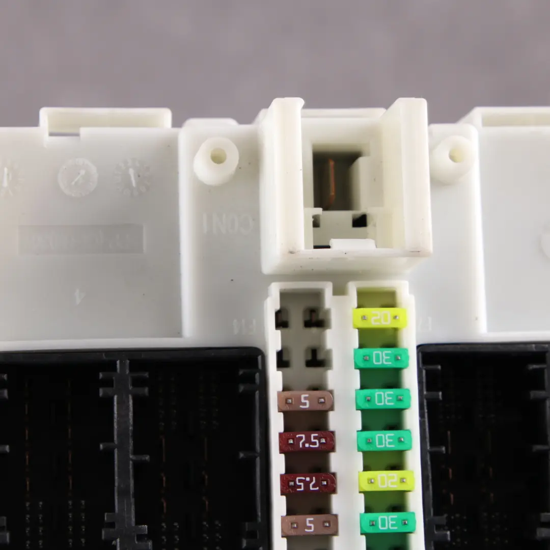 ECU Body Domain Controller BDC Module to Mini Cooper One F54 F55 F56 F60 with Part number 9869879 Mini Cooper One F54 F55 F56 F60 ECU Body Domain Controller BDC Module - SKU 9869879 - Part number 9869879