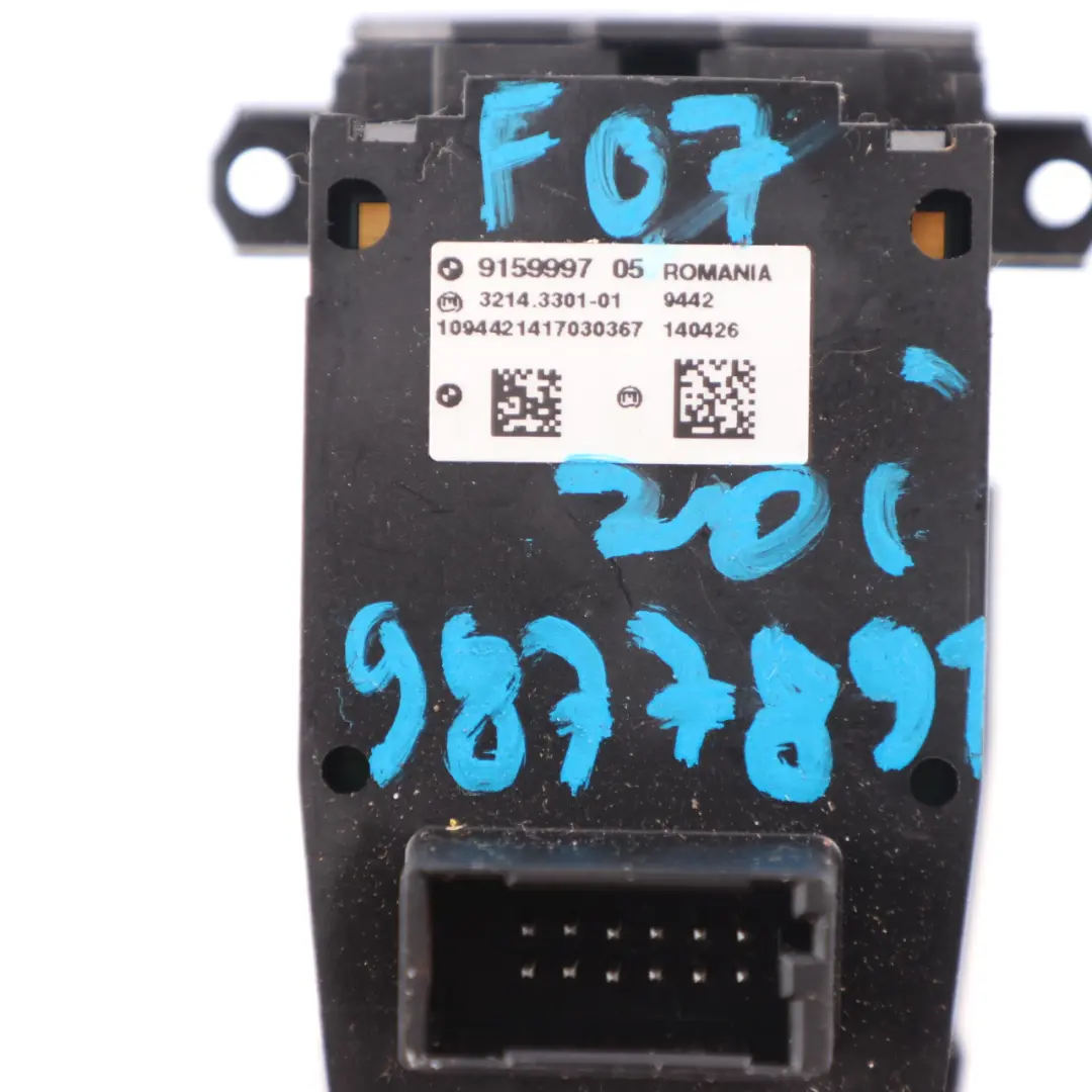 Panel Przełącznik Hamulca Ręcznego Auto Hold 9159997 do BMW F01 F02 LCI F15 o numerze 9877891 BMW F01 F02 LCI F15 Panel Przełącznik Hamulca Ręcznego Auto Hold 9159997 - SKU 9877891 - Numer Części 9877891