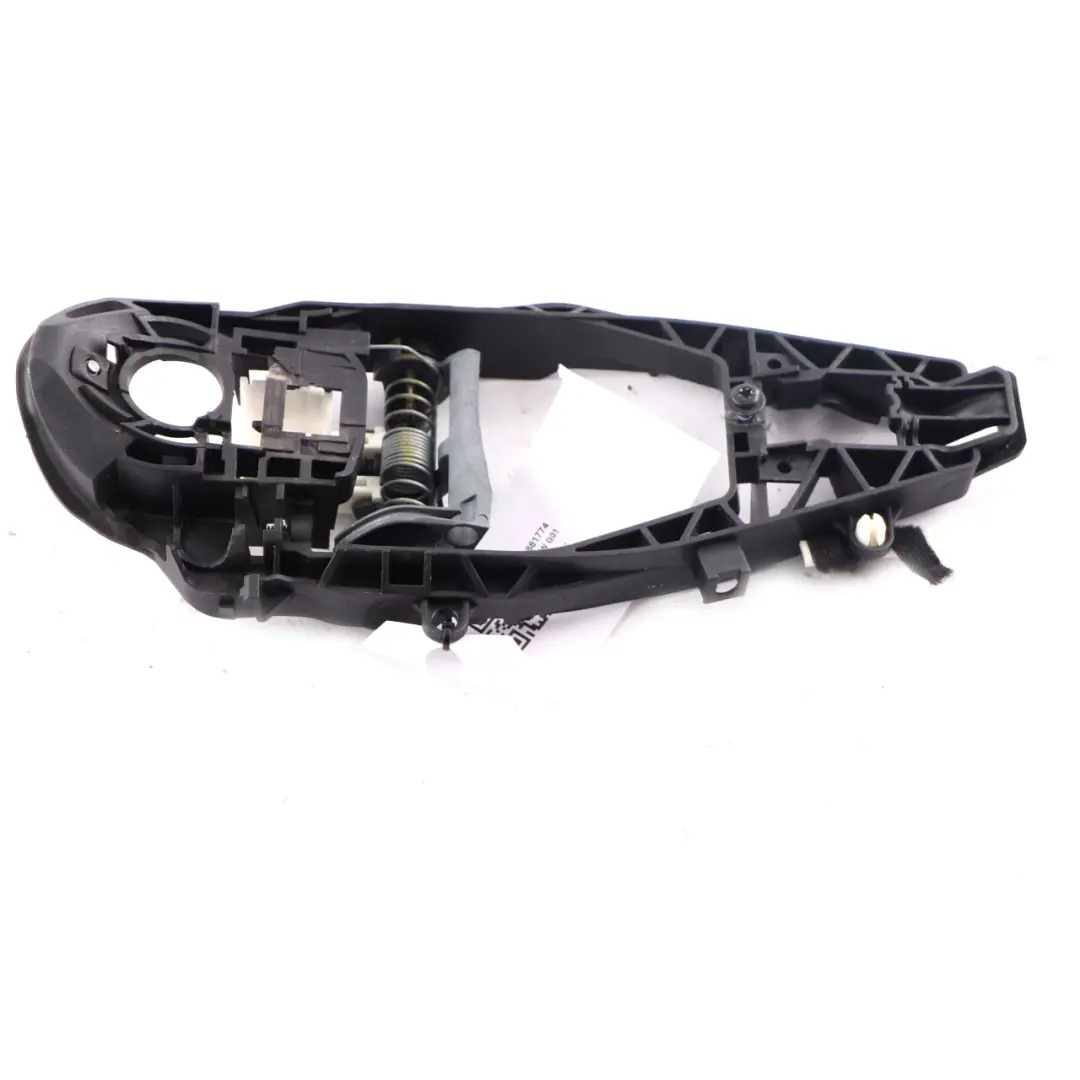 Door Handle Carrier Bracket Carrier Right O/S to BMW X4 G02 X6 G06 G16 G30 with Part number 9881774 BMW X4 G02 X6 G06 G16 G30 Door Handle Carrier Bracket Carrier Right O/S - SKU 9881774 - Part number 9881774