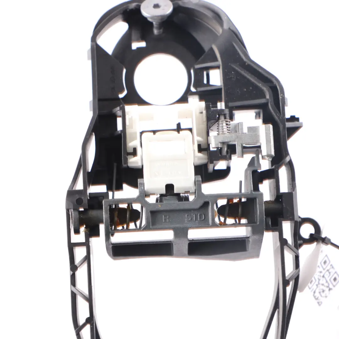 Door Handle Carrier Bracket Carrier Right O/S to BMW X4 G02 X6 G06 G16 G30 with Part number 9881774 BMW X4 G02 X6 G06 G16 G30 Door Handle Carrier Bracket Carrier Right O/S - SKU 9881774 - Part number 9881774