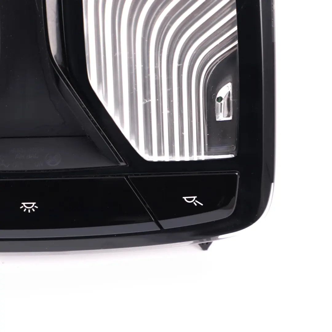 Lampa Podsufitki Przód Czarna do BMW G20 G30 X3 G01 o numerze 9893138 BMW G20 G30 X3 G01 Lampa Podsufitki Przód Czarna - SKU 9893138 - Numer Części 9893138