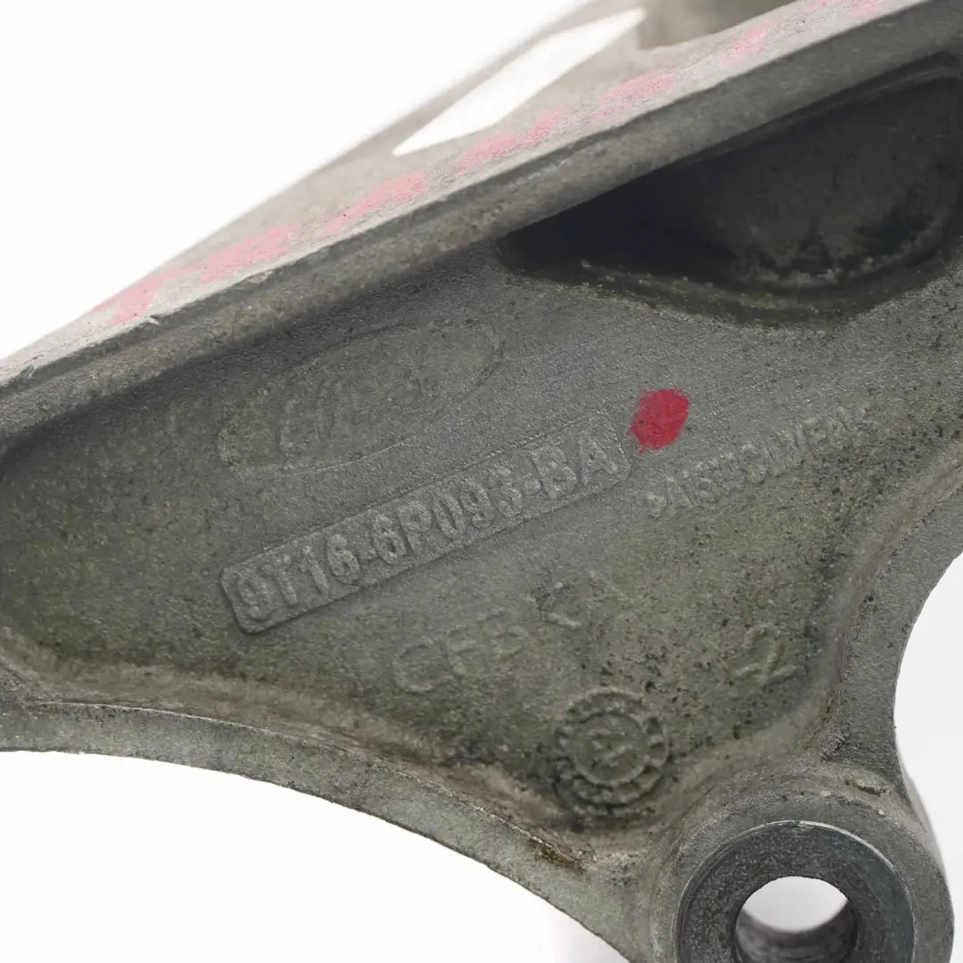 Wspornik Łapa Skrzyni Biegów do Ford Transit Connect o numerze 9T16-6P093-BA Ford Transit Connect Wspornik Łapa Skrzyni Biegów - SKU 9T16-6P093-BA - Numer Części 9T16-6P093-BA