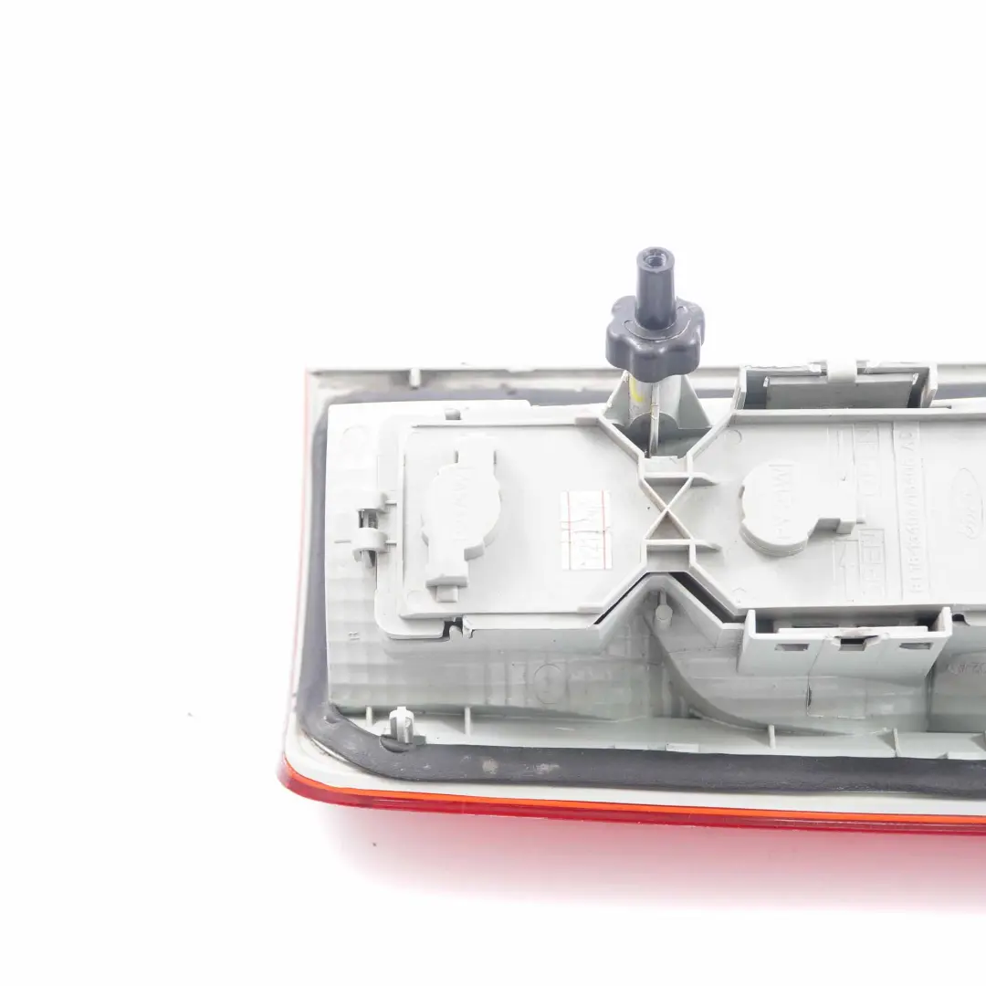 Luz Trasera Derecha Lámpara Panel Lateral para Ford Transit Connect con número de pieza 9T1613404AD Ford Transit Connect Luz Trasera Derecha Lámpara Panel Lateral - SKU 9T1613404AD - Número de pieza 9T1613404AD