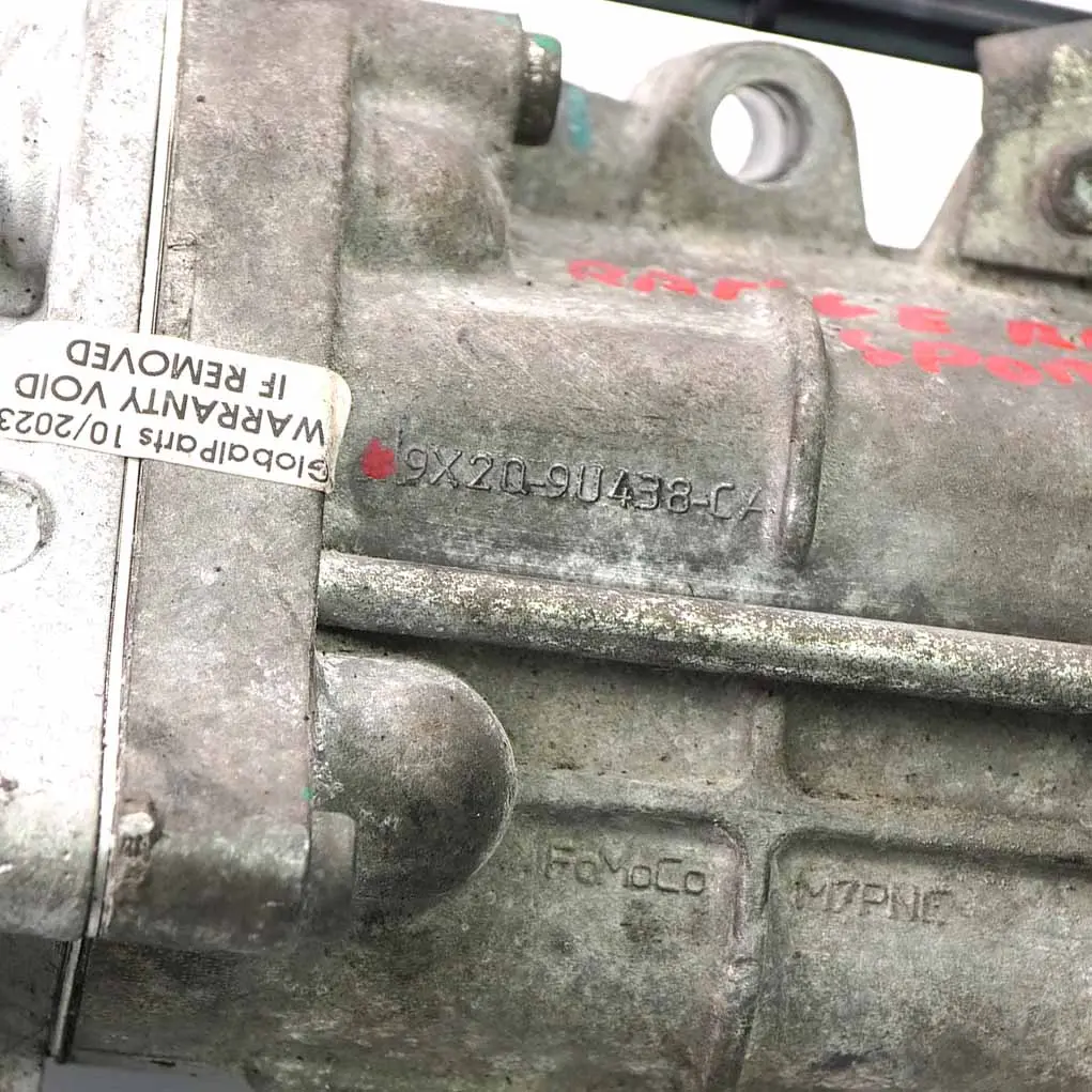 Valvola EGR Raffreddamento Scarico 9X2Q-9U438-CA per Land Rover Sport L320 3.0d con numero di parte 9X2Q9U438CA Land Rover Sport L320 3.0d Valvola EGR Raffreddamento Scarico 9X2Q-9U438-CA - SKU 9X2Q9U438CA - Numero di parte 9X2Q9U438CA