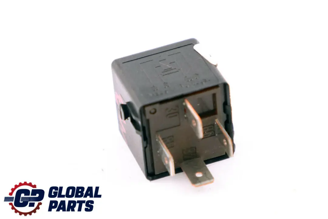 Originale Universale Connettore Elettrico Rel? Nero Tyco per Mercedes con numero di parte A0025421319 Mercedes Originale Universale Connettore Elettrico Rel? Nero Tyco - SKU A0025421319 - Numero di parte A0025421319