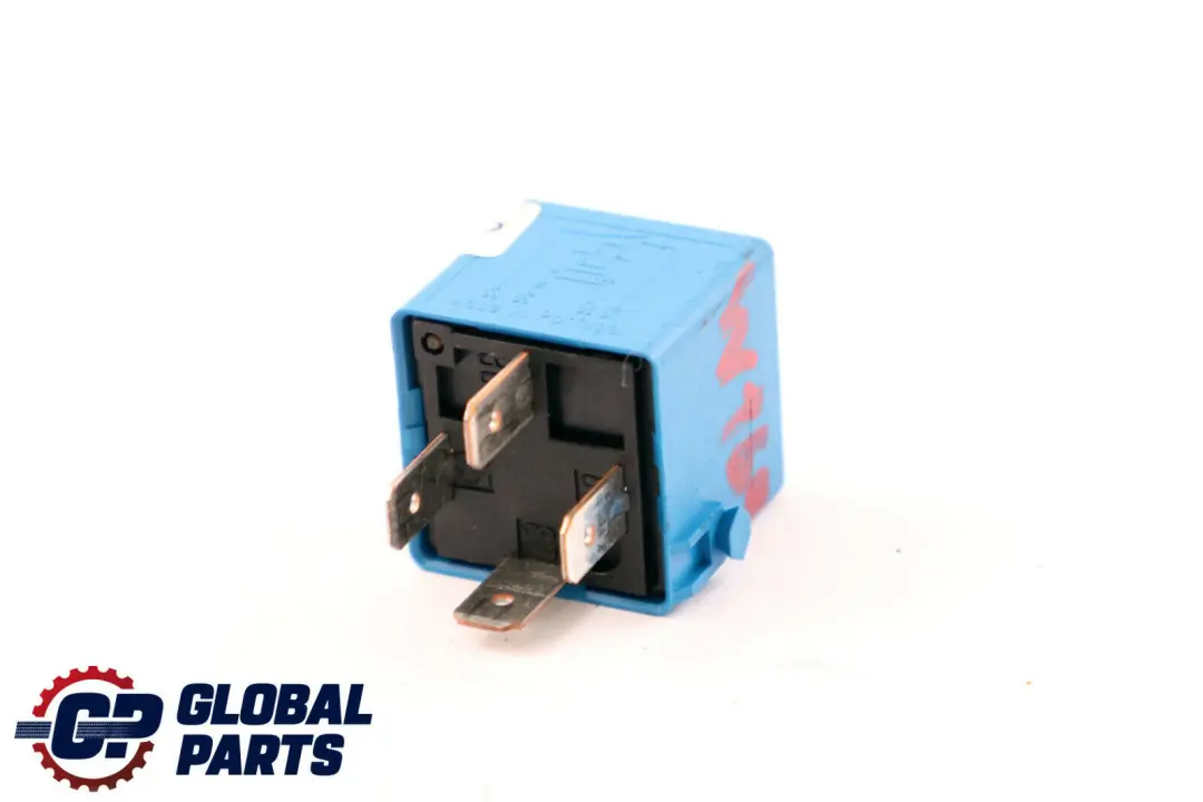 Mercedes A Classe B W169 W245 Connecteur Relais Bleu Tyco - SKU A0025422519 - Numéro de pièce A0025422519