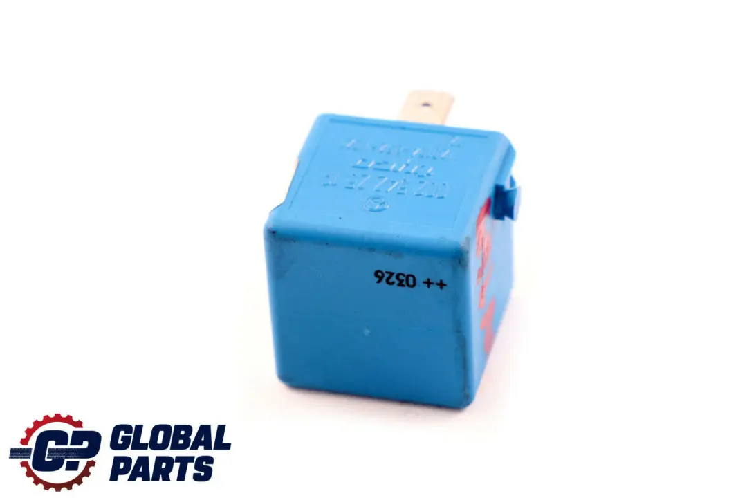 Mercedes A Classe B W169 W245 Connecteur Relais Bleu Tyco - SKU A0025422519 - Numéro de pièce A0025422519