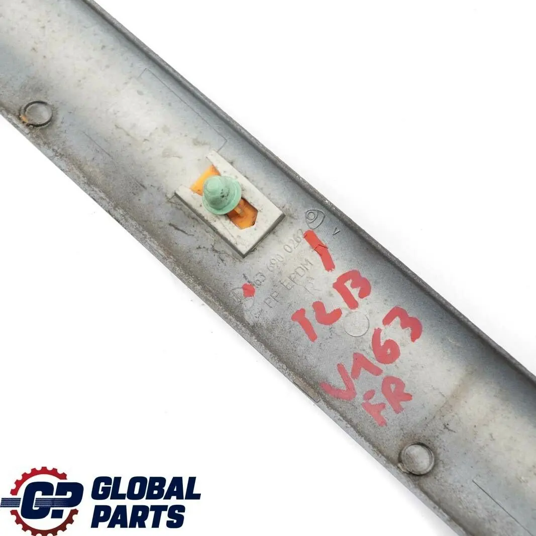 Mercedes-Benz W163 Front Right Door O/S Trim Strip Moulding Teallite Blue 353 to with Part number A1636900262 Mercedes-Benz W163 Front Right Door O/S Trim Strip Moulding Teallite Blue 353 - SKU A1636900262-TLB - Part number A1636900262