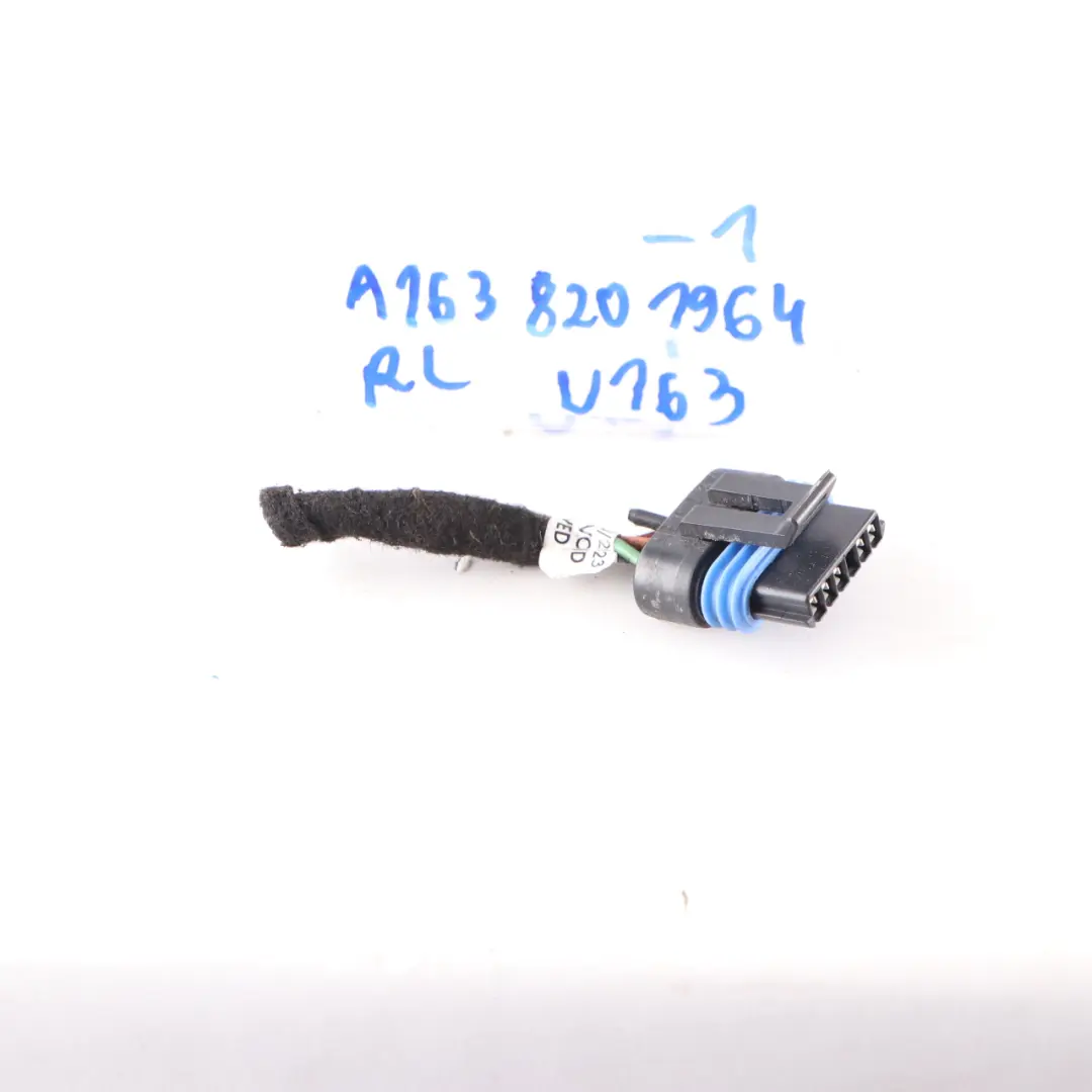 Lampa Tylna Lewa Tył Lewy do Mercedes W163 o numerze A1638201964 Mercedes W163 Lampa Tylna Lewa Tył Lewy - SKU A1638201964 - Numer Części A1638201964