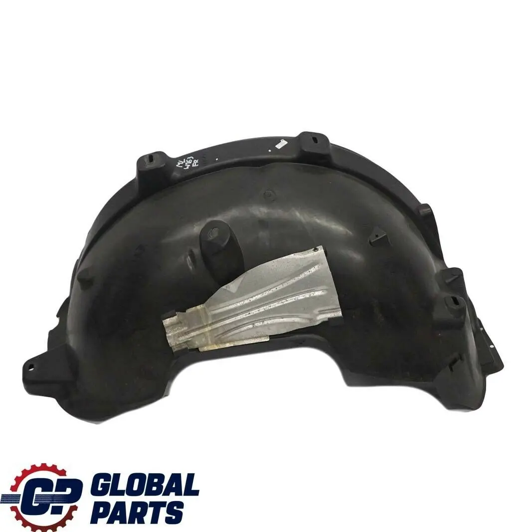 Embellecedor paso De rueda delantero derecho Mercedes-Benz Clase ML W163  - SKU A1638840822 - Número de pieza A1638840822