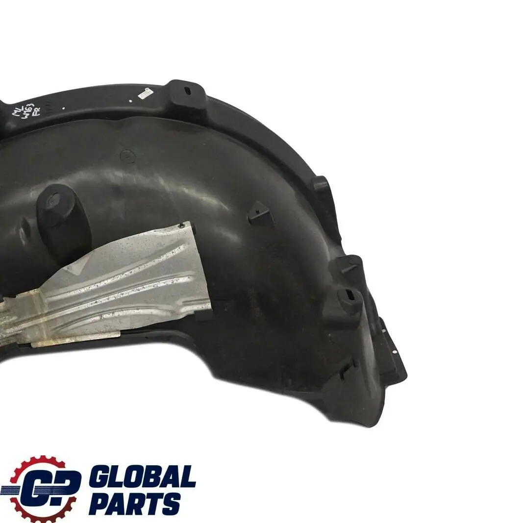 Embellecedor paso De rueda delantero derecho Mercedes-Benz Clase ML W163  - SKU A1638840822 - Número de pieza A1638840822