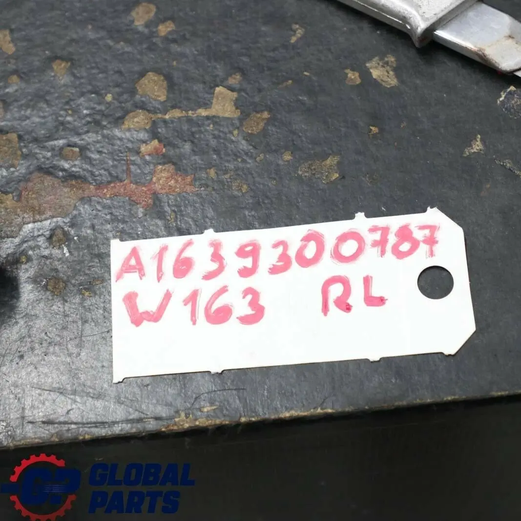 Mercedes-Benz M-Klasse ML W163 Schwarz Leder Hinten Links Sitz Dritte Sitzreihe für mit Teilenummer A1639300787 Mercedes-Benz M-Klasse ML W163 Schwarz Leder Hinten Links Sitz Dritte Sitzreihe - SKU A1639300787 - Teilenummer A1639300787