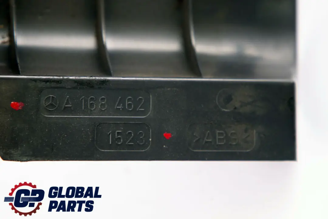 Recubrimiento Columna De Direccion Cubre Volante para Mercedes W168 con número de pieza A1684621523 Mercedes W168 Recubrimiento Columna De Direccion Cubre Volante - SKU A1684621523 - Número de pieza A1684621523