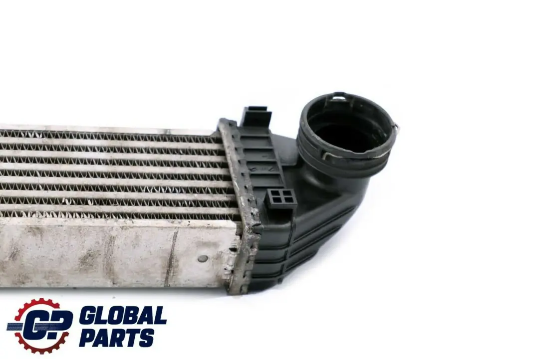Chłodnica Powietrza Intercooler do Mercedes W169 W245 o numerze A1695000000 Mercedes W169 W245 Chłodnica Powietrza Intercooler - SKU A1695000000 - Numer Części A1695000000