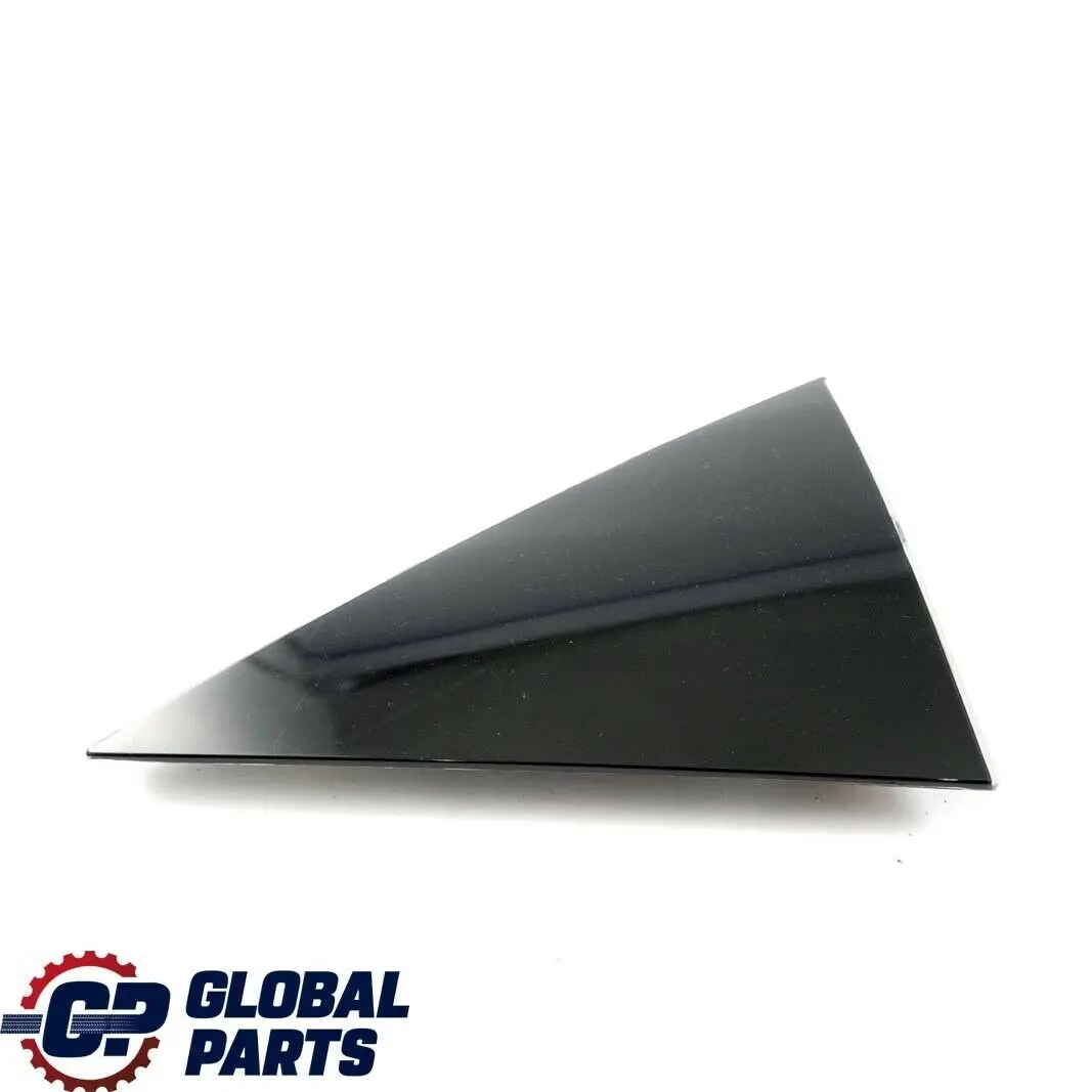 Mercedes-Benz A-Class W169 Cubierta puerta trasera izquierda para con número de pieza A1696903387 Mercedes-Benz A-Class W169 Cubierta puerta trasera izquierda - SKU A1696903387 - Número de pieza A1696903387