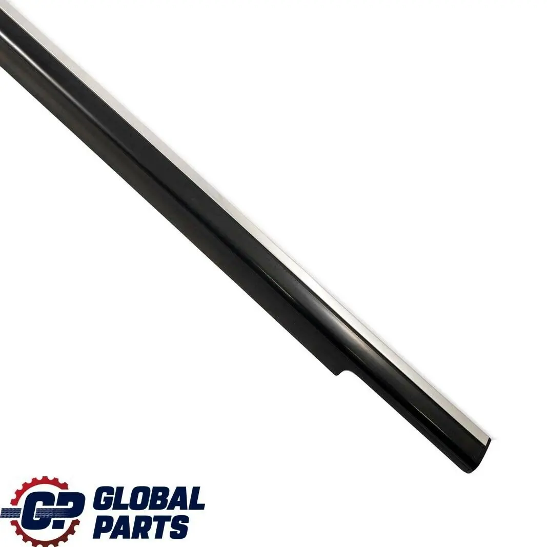 Mercedes-Benz W245 Modanatura finestra porta anteriore destra per con numero di parte A1697200424 Mercedes-Benz W245 Modanatura finestra porta anteriore destra - SKU A1697200424 - Numero di parte A1697200424