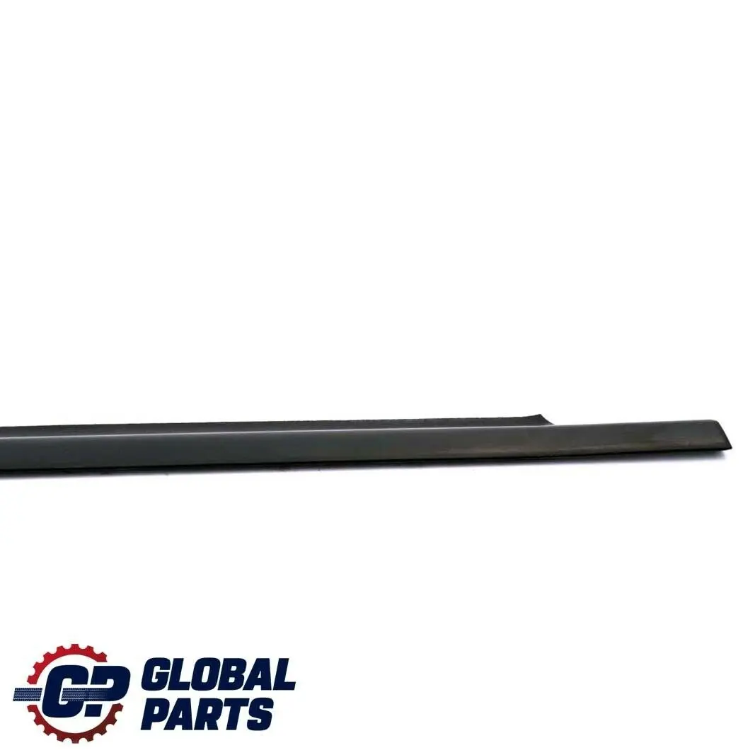 Mercedes-Benz Clase A W169 Puerta Trasera Derecha Junta Riel para con número de pieza A1697350465 Mercedes-Benz Clase A W169 Puerta Trasera Derecha Junta Riel - SKU A1697350465 - Número de pieza A1697350465