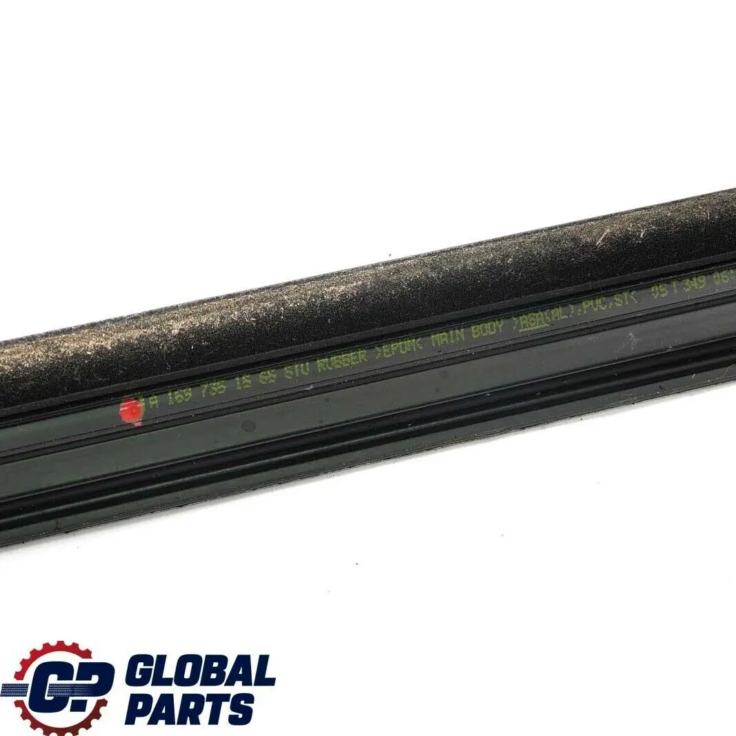 Moldura De Ventana De Puerta Trasera Izquierda para Mercedes W245 con número de pieza A1697351565 Mercedes W245 Moldura De Ventana De Puerta Trasera Izquierda - SKU A1697351565 - Número de pieza A1697351565