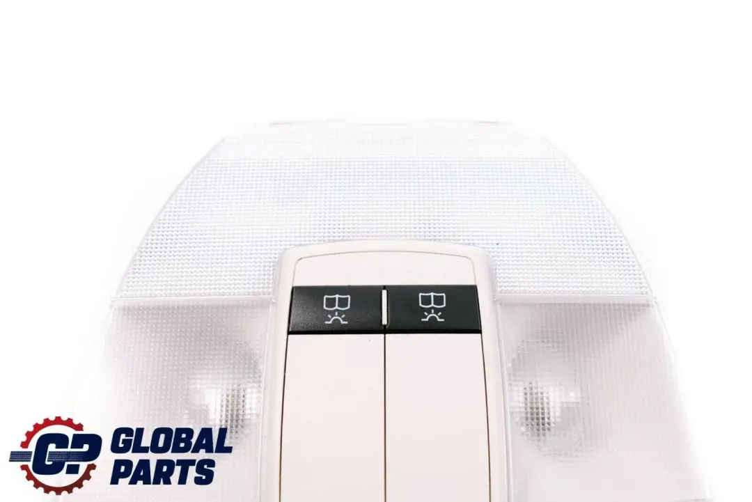 Luz De techo interior Luz De lectura delantera para Mercedes W169 W245 con número de pieza A1698209601 Mercedes W169 W245 Luz De techo interior Luz De lectura delantera - SKU A1698209601 - Número de pieza A1698209601