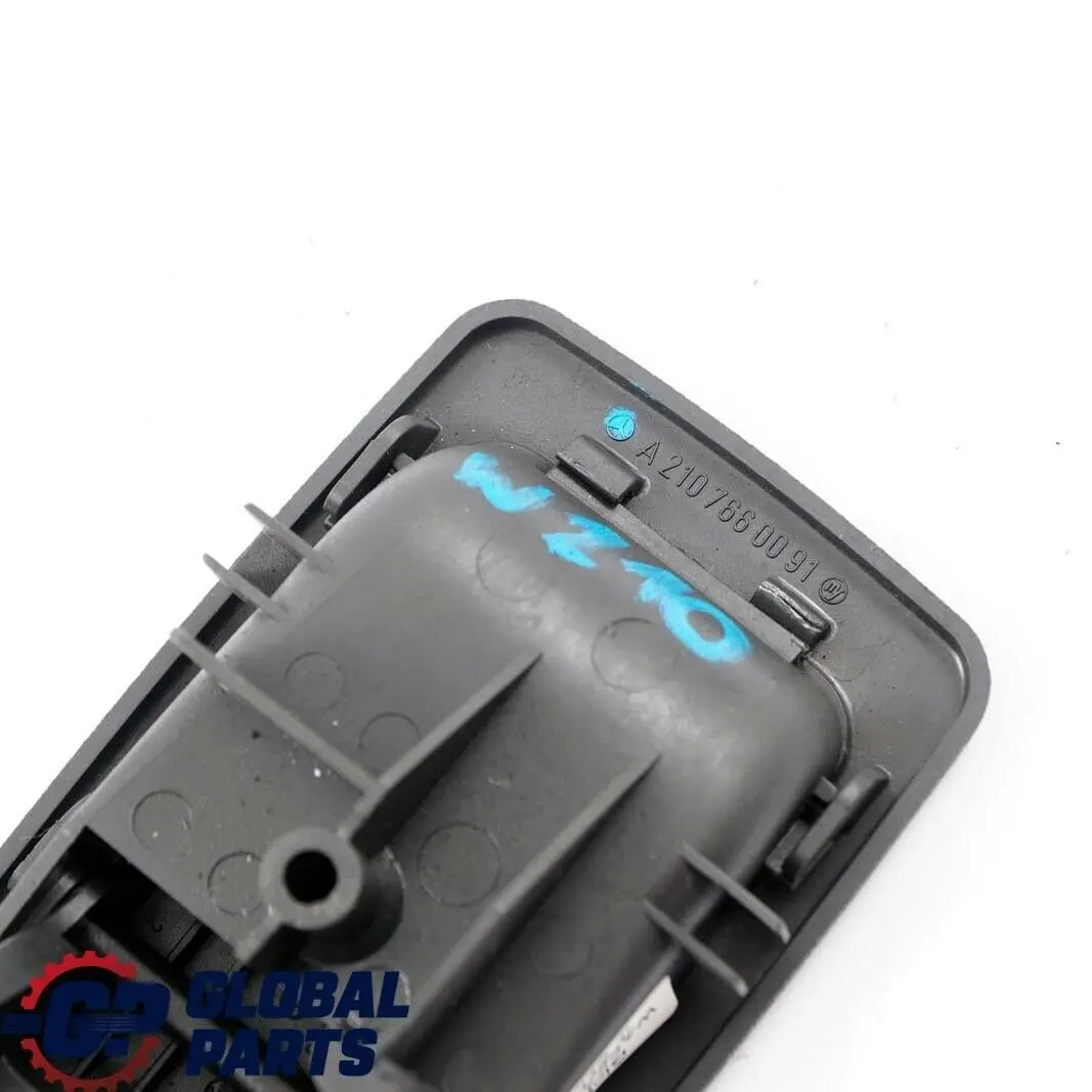  Mercedes-Benz S210 Tailgate Trunk Lid Grab Handle Interior Open - SKU A2107660091 - Número de pieza A2107660091