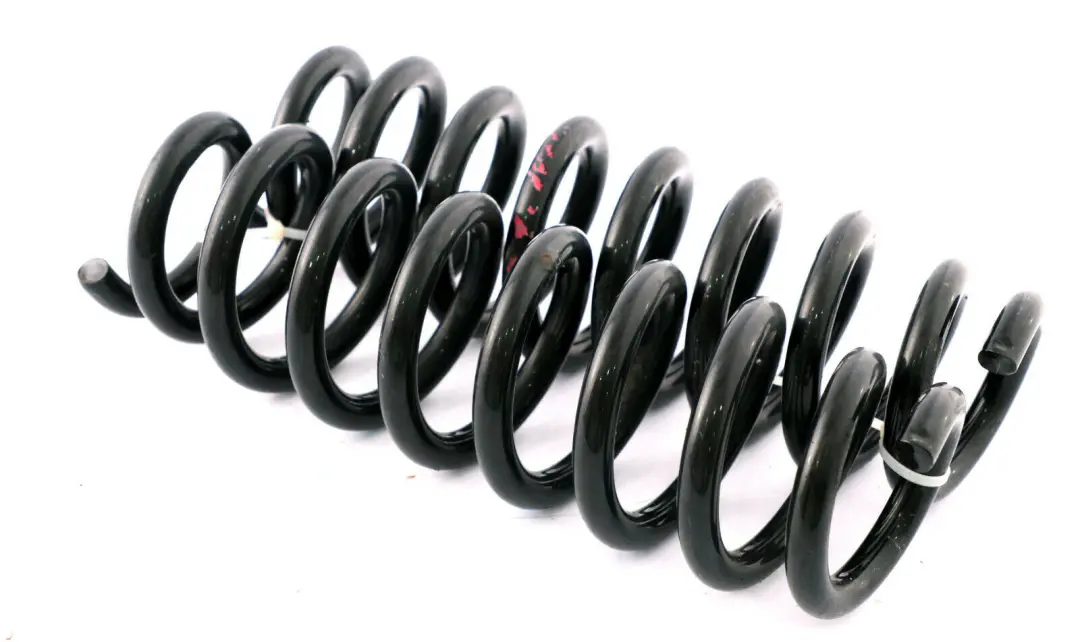 Schraubenfeder D1 sport hinten links rechts für BMW 1 er E87 E87N LCI mit Teilenummer E87 D1 BMW 1 er E87 E87N LCI Schraubenfeder D1 sport hinten links rechts - SKU E87-D1 - Teilenummer E87 D1