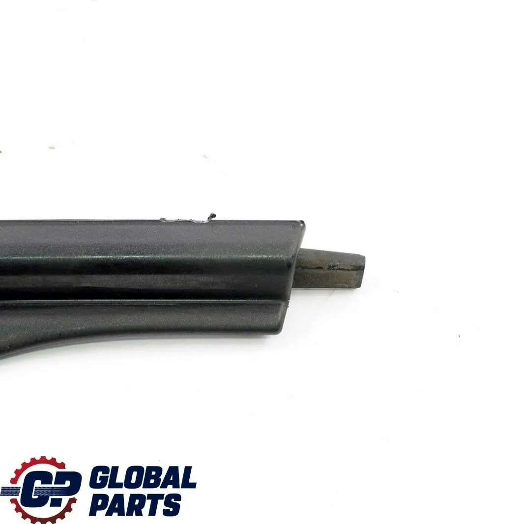 Mini Cooper R52 Revetement Charniere Droite Astro Noir A25 Noir 7156568 - SKU P0390014-ASB - Numéro de pièce 0390014