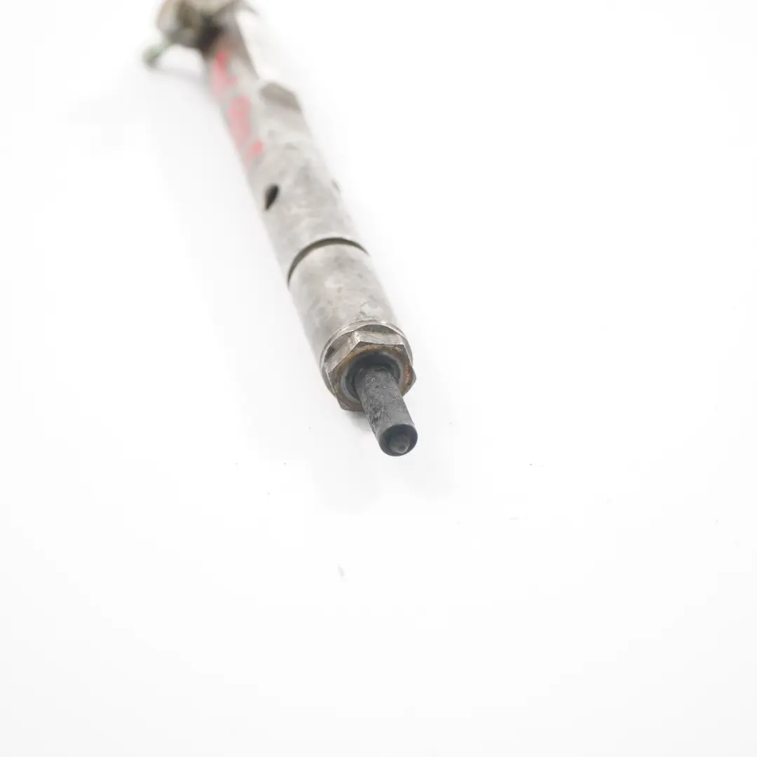 W901 W903 W905 OM602 Diesel iniettore ugello di iniezione per Mercedes con numero di parte A0000101551 Mercedes W901 W903 W905 OM602 Diesel iniettore ugello di iniezione - SKU A0000101551 - Numero di parte A0000101551