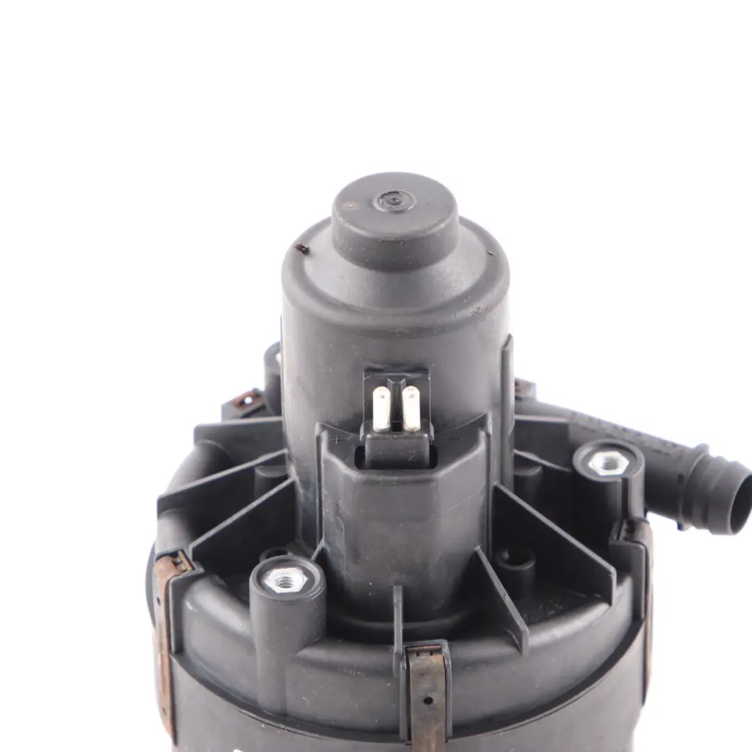 Mercedes W204 C63 W212 E63 AMG Pompe air auxiliaire - SKU A0001405985 - Numéro de pièce A0001405985
