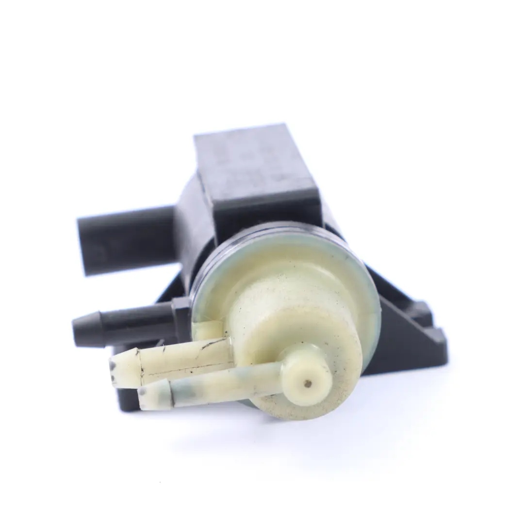 Vacuum Solenoid Mercedes W906 Diesel OM651 Turbocharger Vacuum Valve to with Part number A0001531700 Vacuum Solenoid Mercedes W906 Diesel OM651 Turbocharger Vacuum Valve - SKU A0001531700 - Part number A0001531700