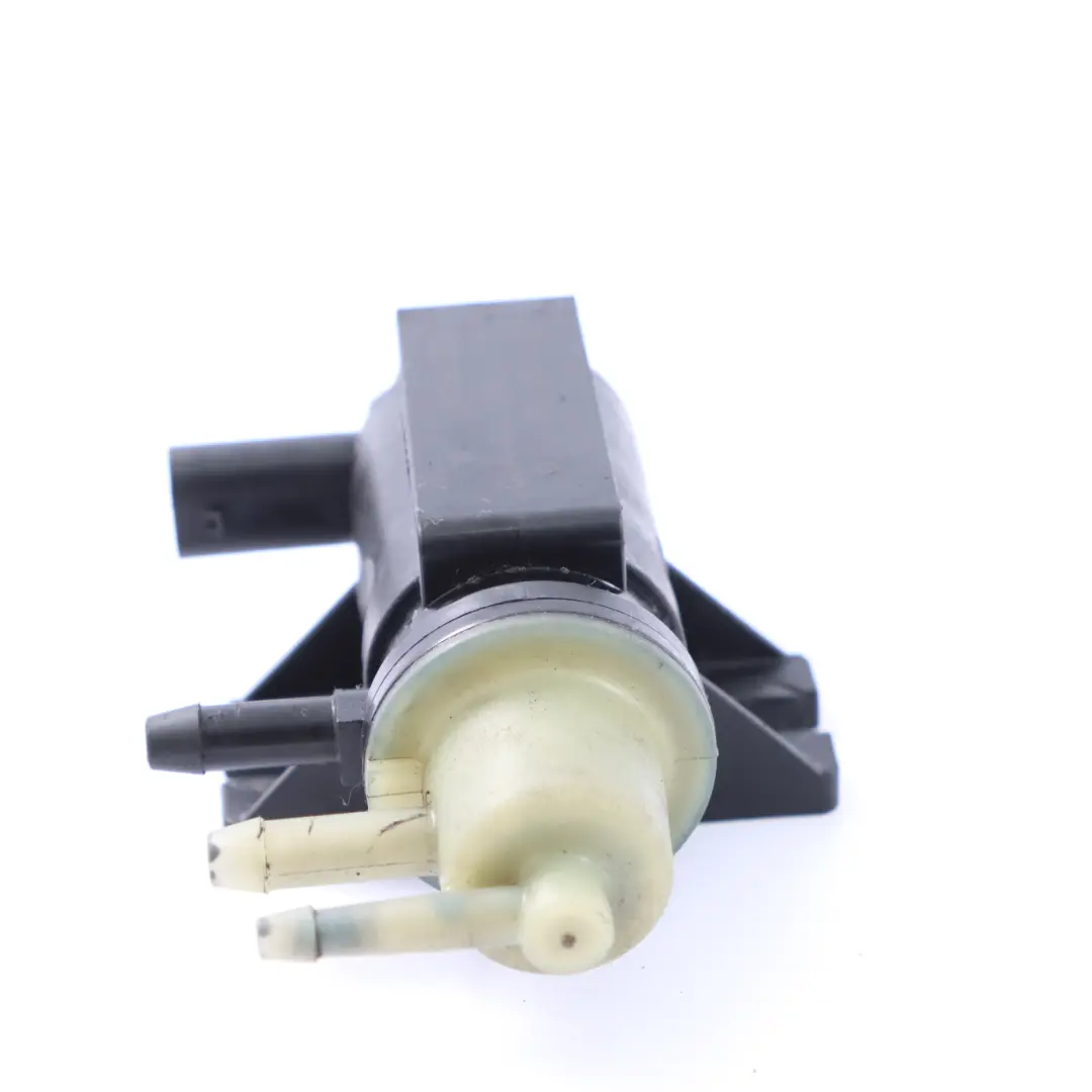  Unterdruck Magnetventil Mercedes W906 Diesel OM651 Turbolader Unterdruck - SKU A0001531700 - Teilenummer A0001531700