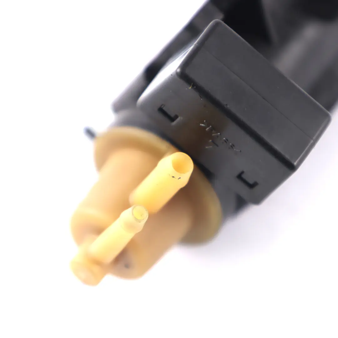 Transducteur de pression Solénoïde à vide M270 pour Mercedes W176 à propos du numéro de pièce A0101531328 Mercedes W176 Transducteur de pression Solénoïde à vide M270 - SKU A0001531800 - Numéro de pièce A0101531328