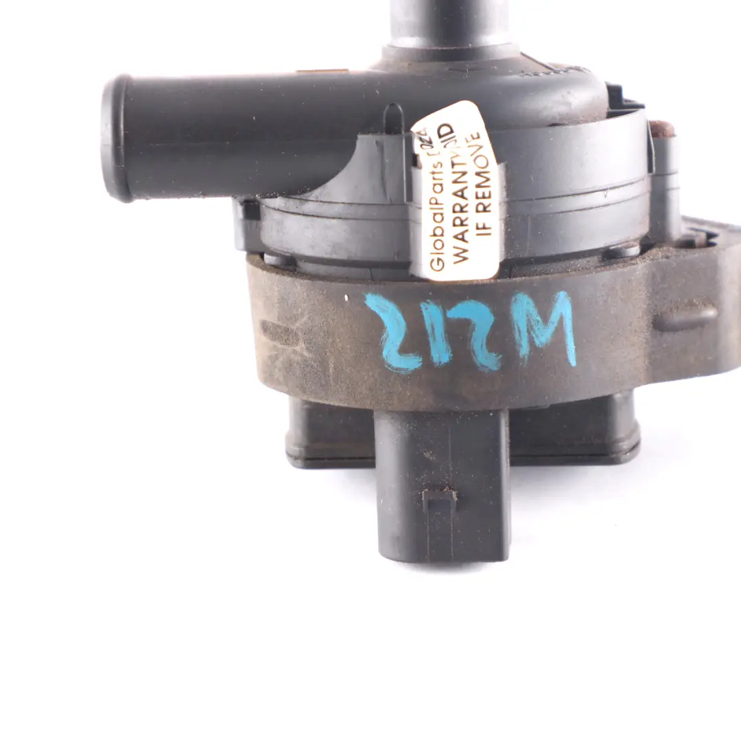 Pompe eau refroidissement auxiliaire A2048350364 Mercedes W204 W212 W176 W246 - SKU A0002010340 - Numéro de pièce A0002010340