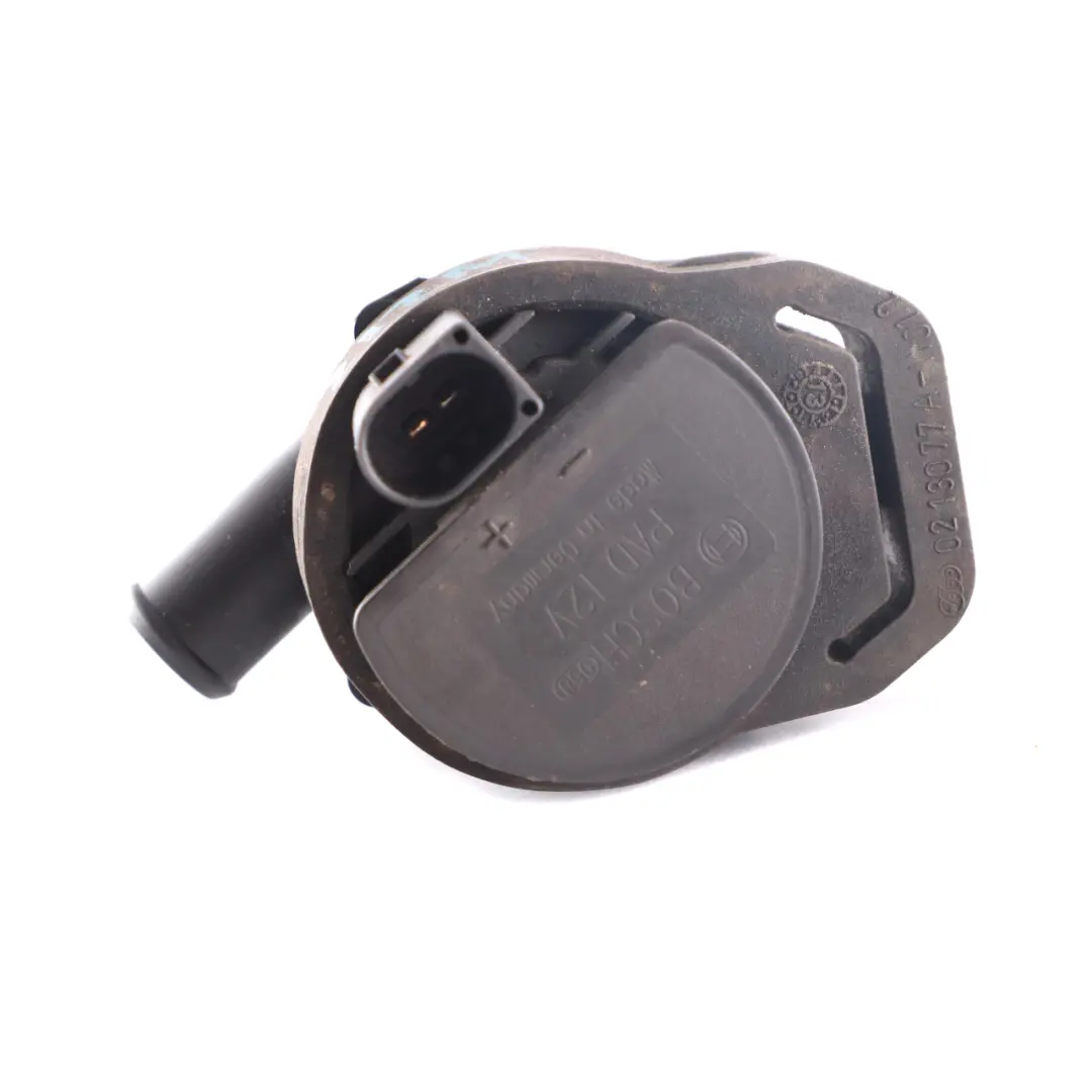 Pompe eau refroidissement auxiliaire A2048350364 Mercedes W204 W212 W176 W246 - SKU A0002010340 - Numéro de pièce A0002010340