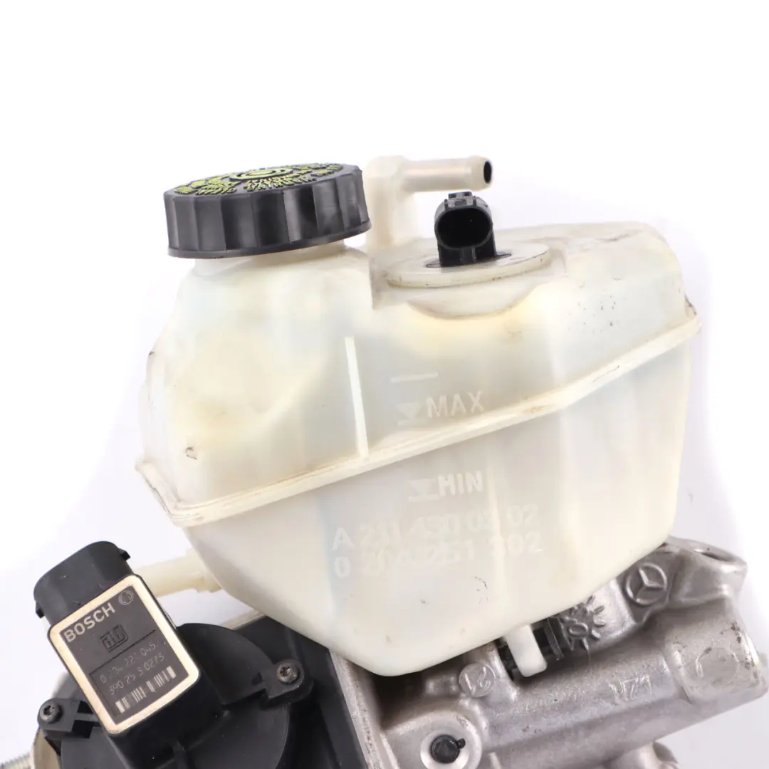 Brake Servo Master Cylinder Booster Unit A0004300312 to Mercedes W211 CLS C219 with Part number A0004300712 Mercedes W211 CLS C219 Brake Servo Master Cylinder Booster Unit A0004300312 - SKU A0004300712 - Part number A0004300712